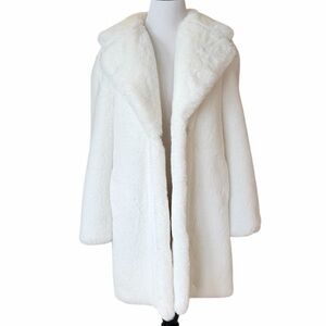 DONNA SALYERS FABULOUS FURS White Notch Collar Faux Fur Coat